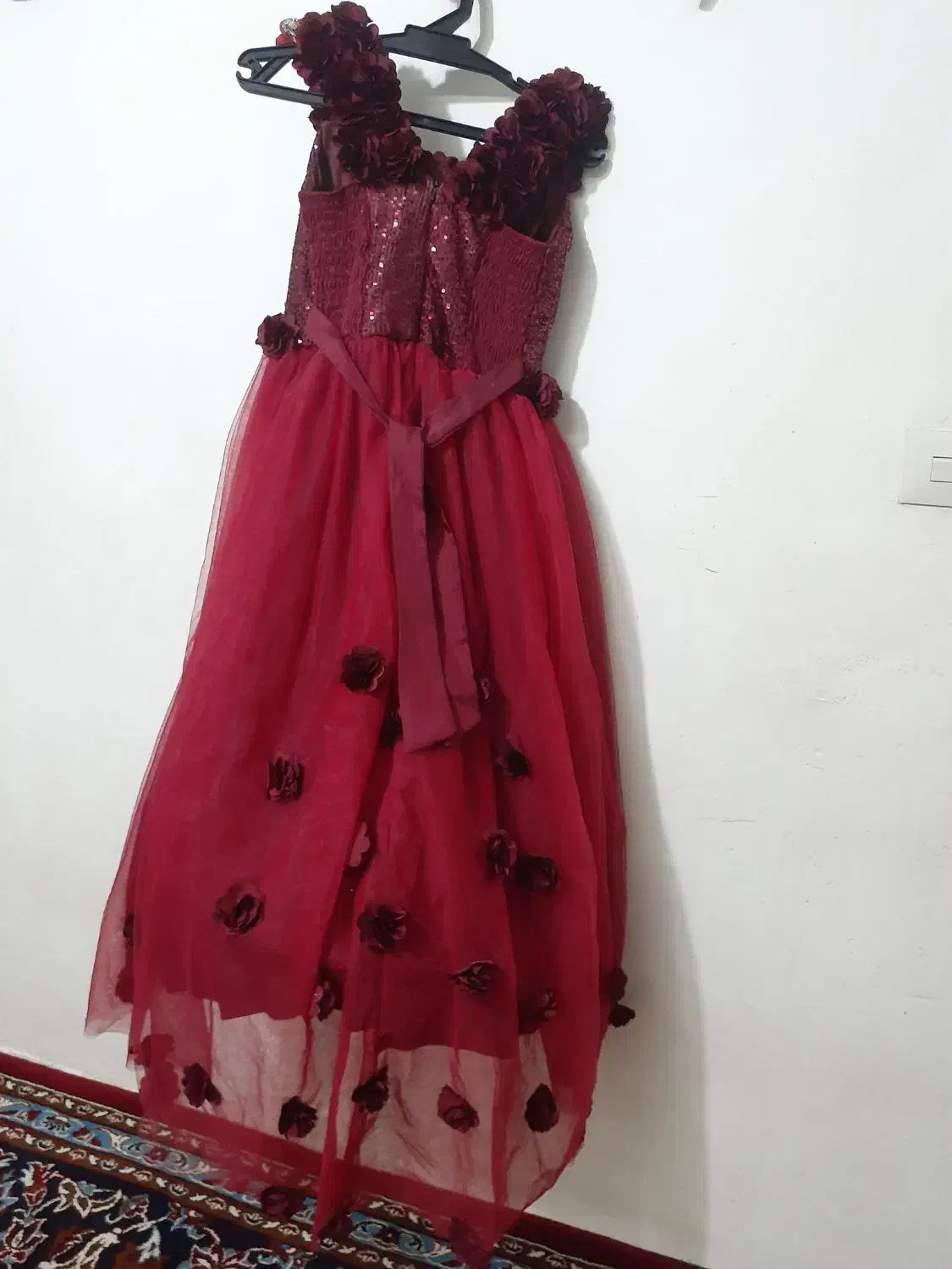 لباس مجلسی|لباس|کبودرآهنگ, |دیوار