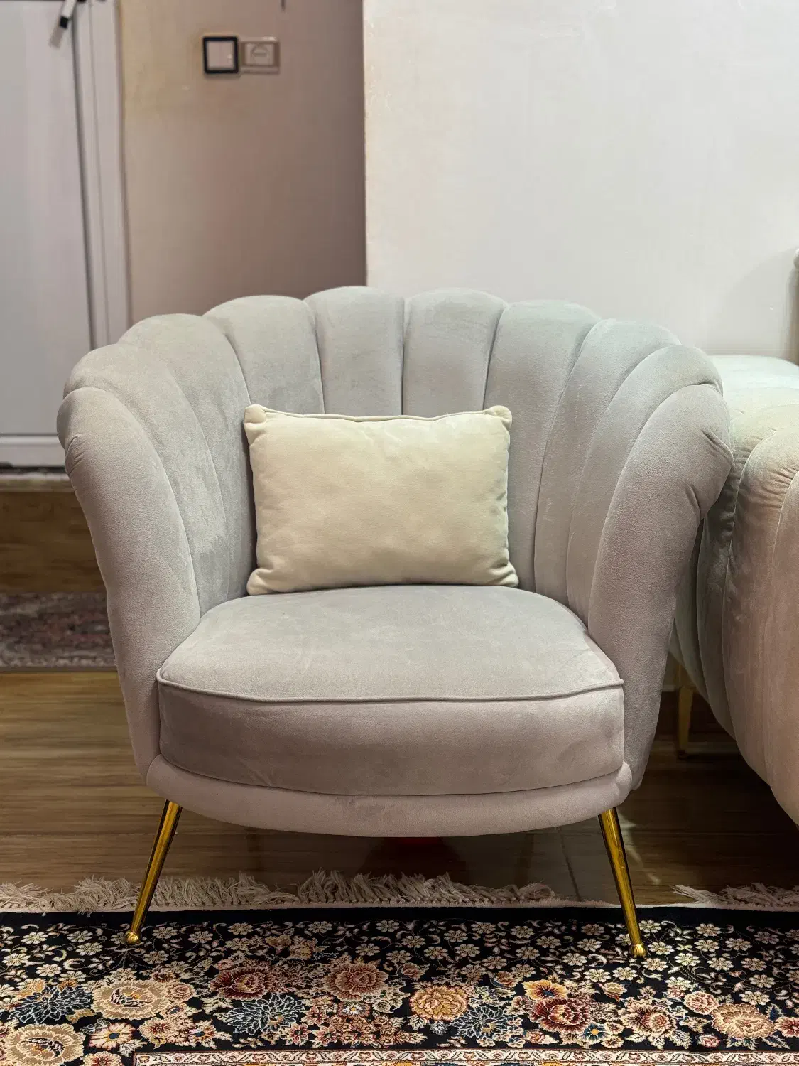 مبل راحتی ۷نفره|مبلمان خانگی و میز عسلی|رشت, حمیدیان|دیوار