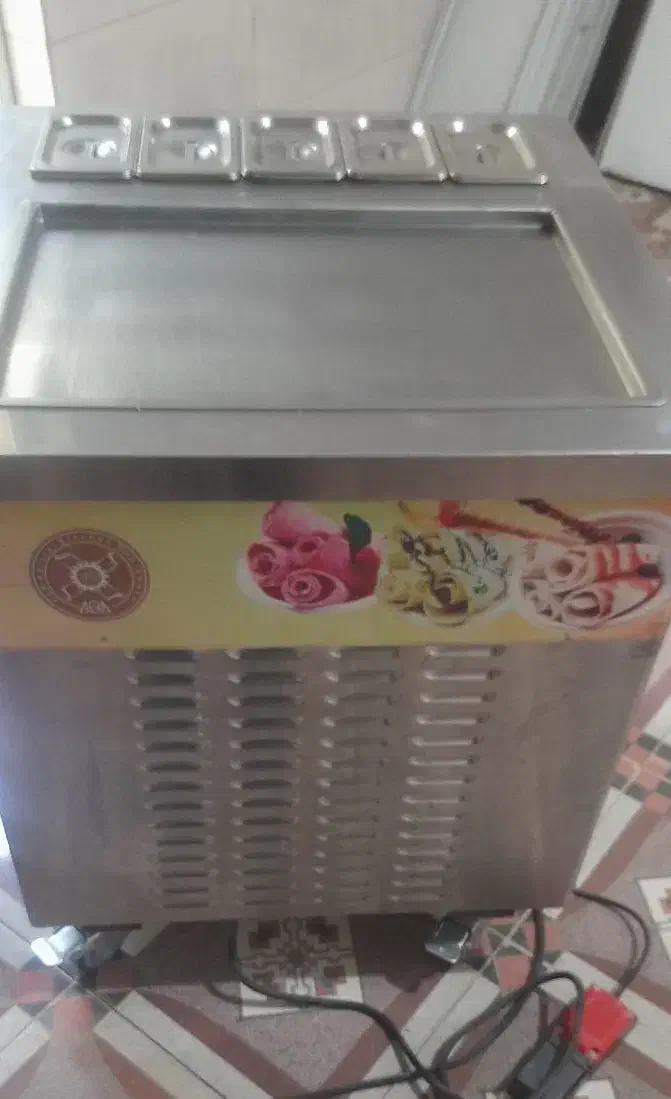 دستگاه بستنی رولی کسب و کار مستقل|کافی‌شاپ و رستوران|شیراز, کوشک میدان|دیوار