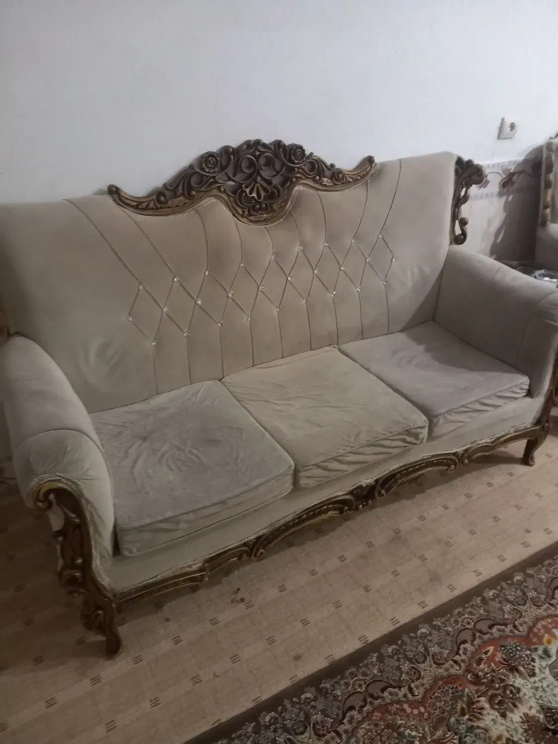 مبل ۷نفره سالم|مبلمان خانگی و میز عسلی|سرخنکلاته, |دیوار