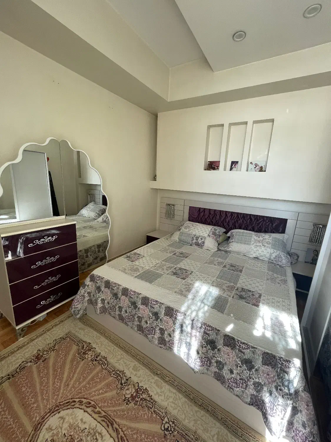 سرویس خواب|تخت و سرویس خواب|ری, جوانمرد قصاب|دیوار