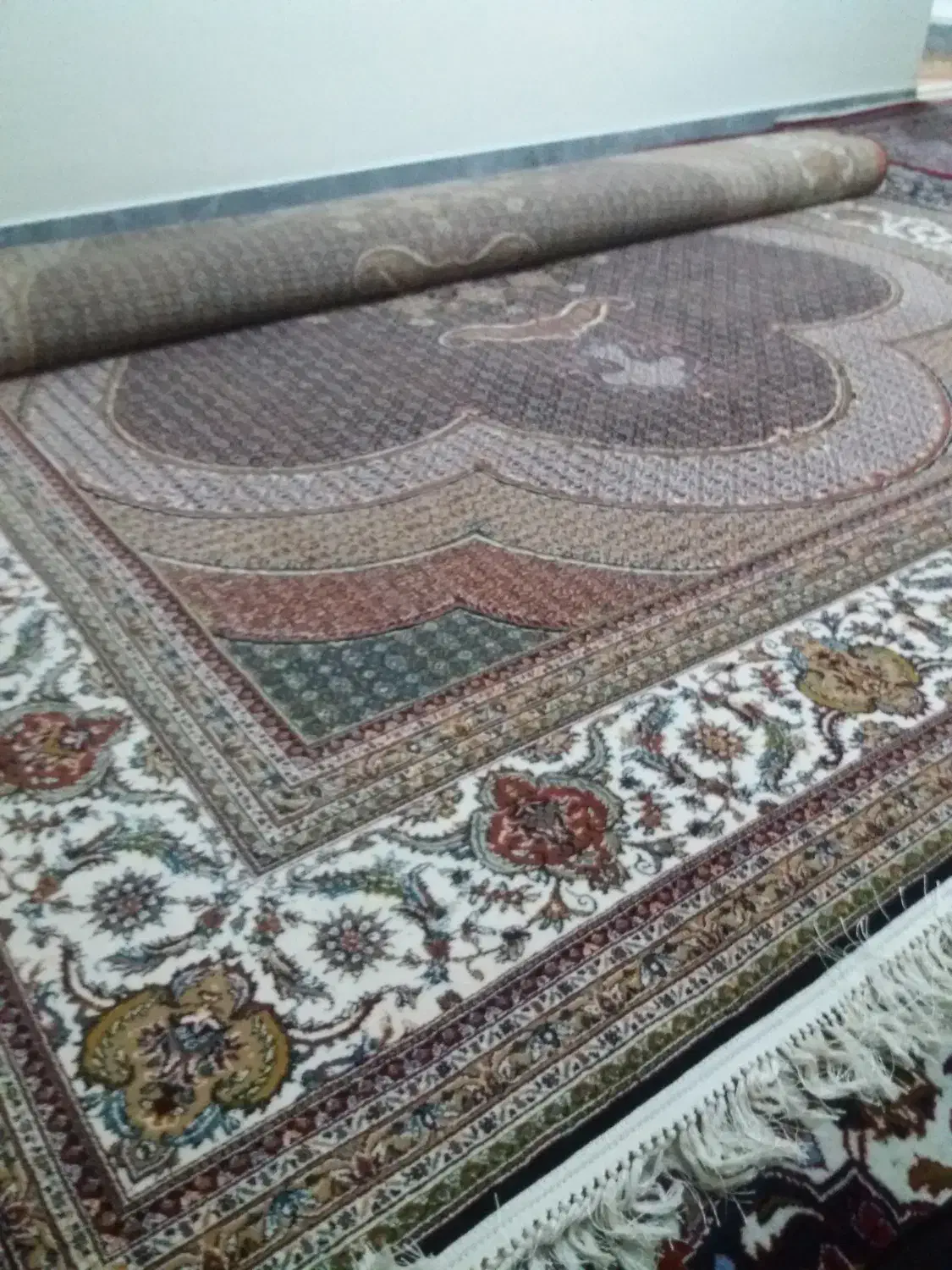 فرش ماشینی|فرش|باسمنج, |دیوار