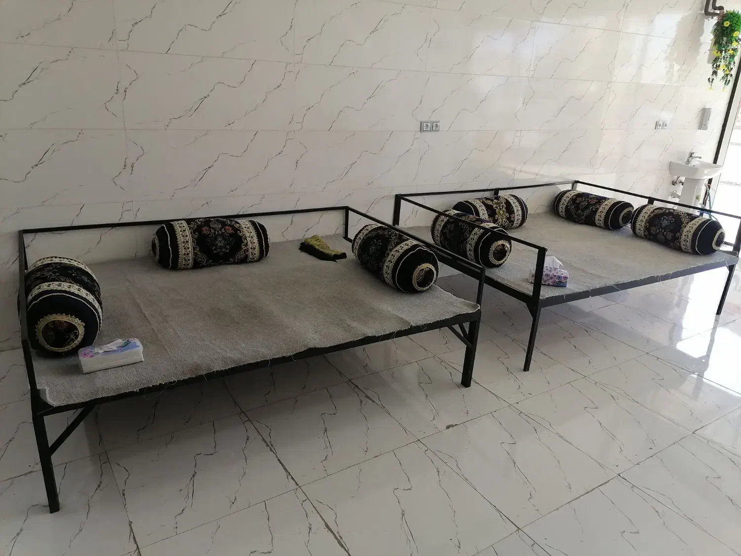 تخت فلزی 5 نفره 2 عدد|تخت و سرویس خواب|یاسوج, |دیوار