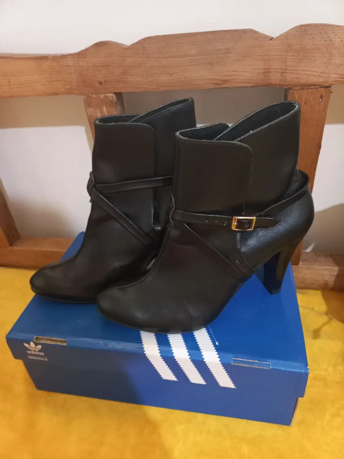 کفش چرم اصل درحدنو|کیف، کفش، کمربند|اندیشه, اندیشه فاز ۴|دیوار