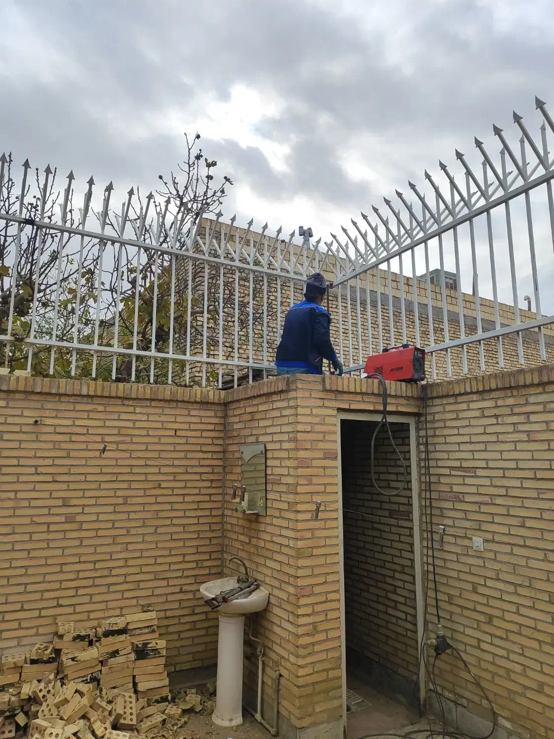 انواع حفاظ ونرده فلزی|خدمات پیشه و مهارت|حمیدیا, |دیوار