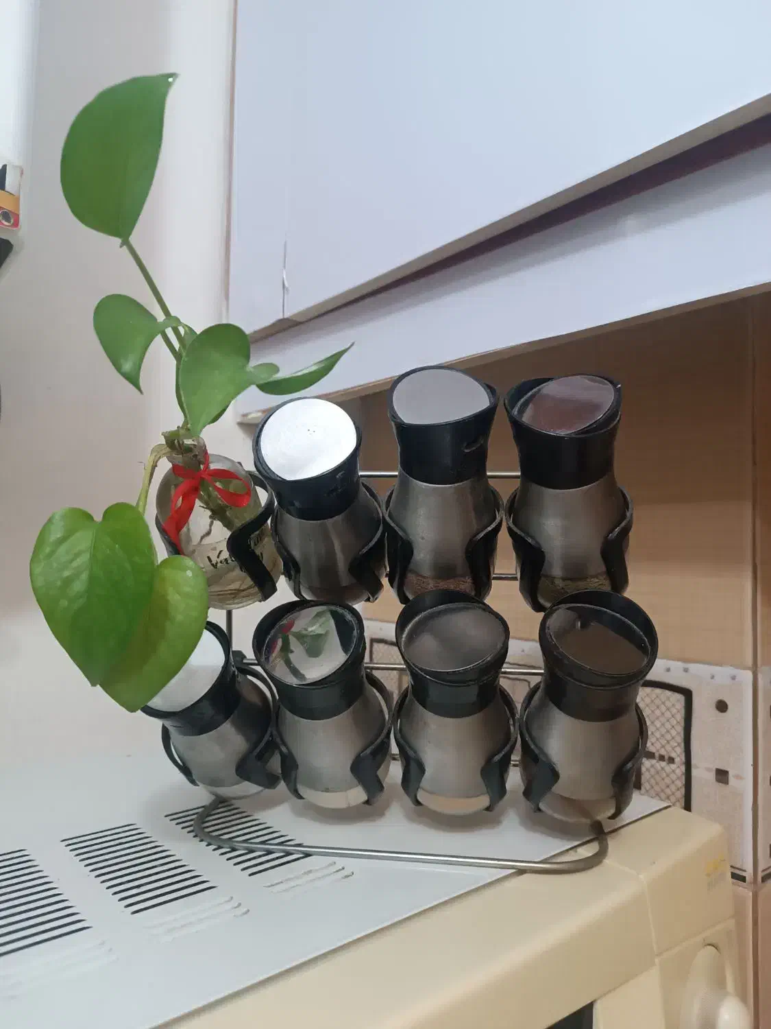 جاادویه|آب‌چکان و نظم‌دهنده ظروف|مشهد, چهارچشمه|دیوار