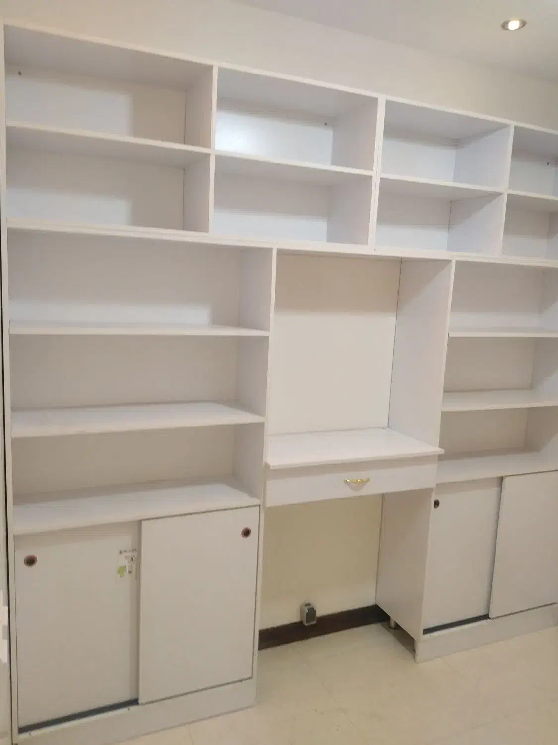 تعمیرات کمدریلی کابینت خوردهکاری ساخت کمد وکابینت|خدمات پیشه و مهارت|تهران, صادقیه|دیوار