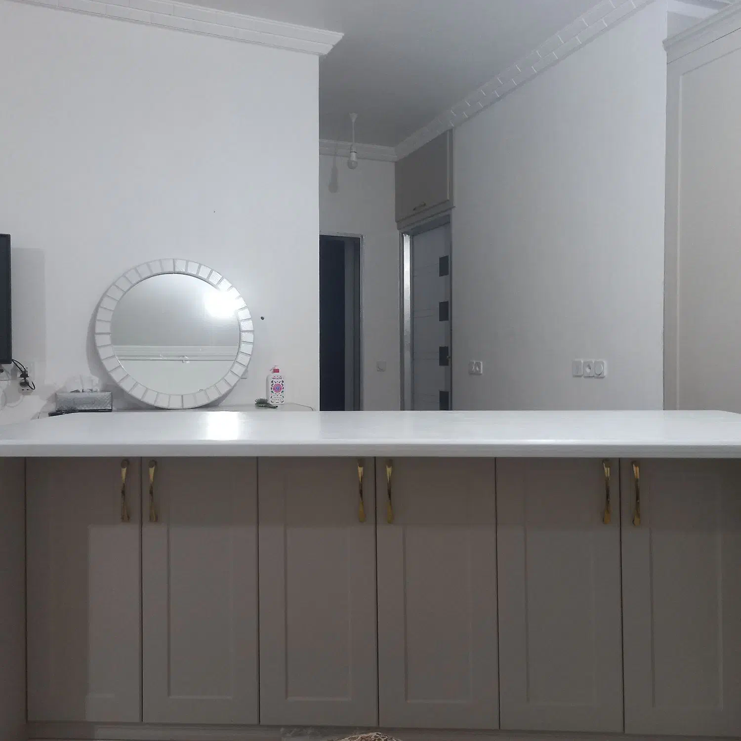 میز نهارخوری|میز و صندلی غذاخوری|رابر, |دیوار