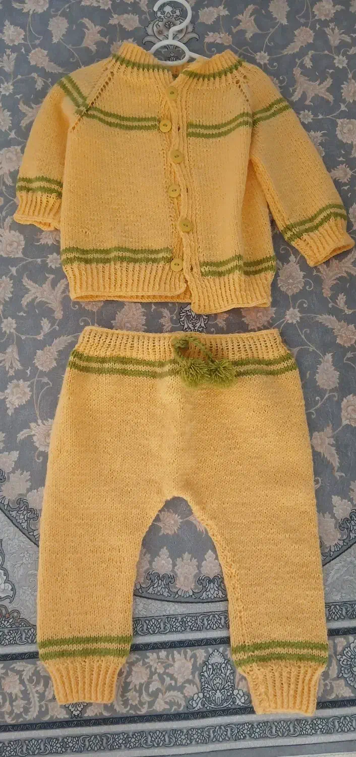 پادری و تعدادی لباس|پادری|اراک, |دیوار