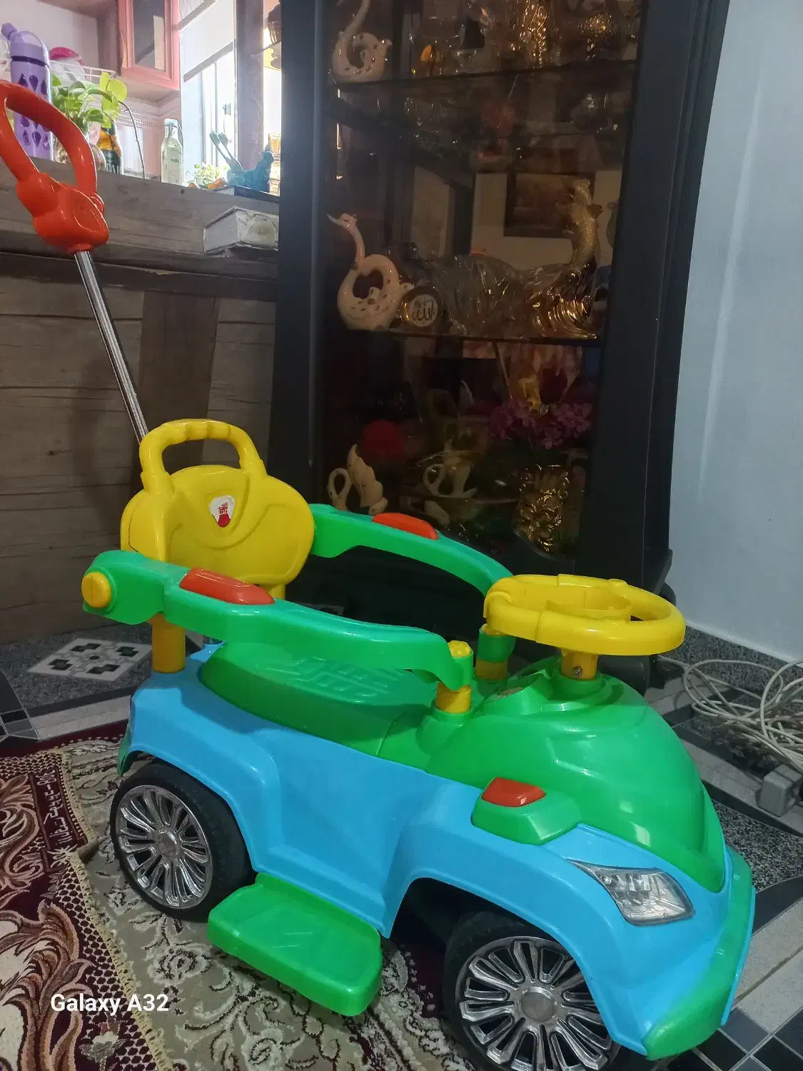 ماشین بازی بچه|اسباببازی بچه|بندر انزلی, نیمه شعبان|دیوار