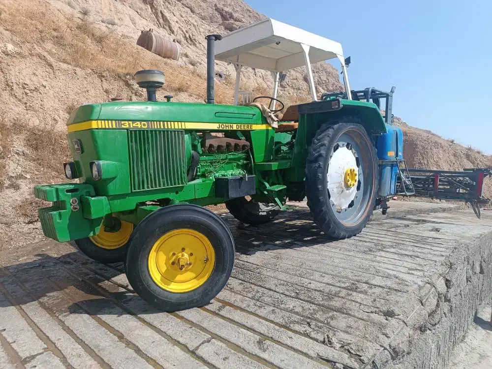 تراکتور جاندیر  سمپاش پاژن ۸۰۰ لیتری|خودرو سنگین|مرودشت, نقش رستم|دیوار