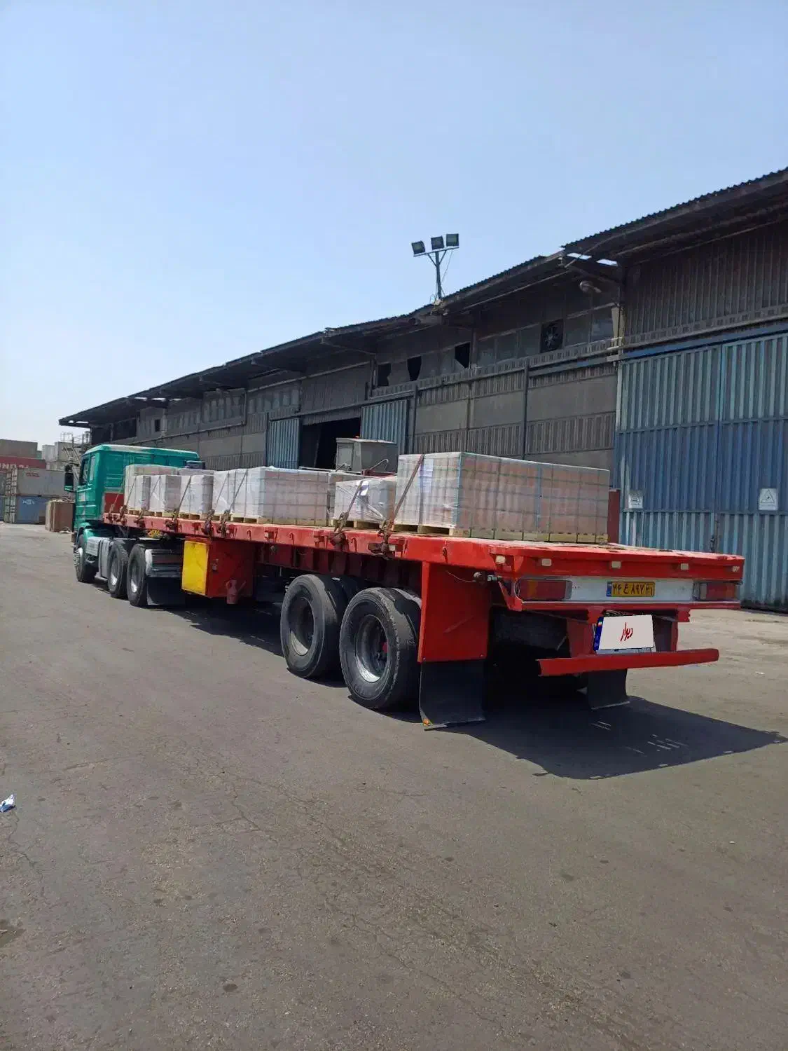 کفی تریلی|خودرو سنگین|رباط‌کریم, رباط‌کریم|دیوار