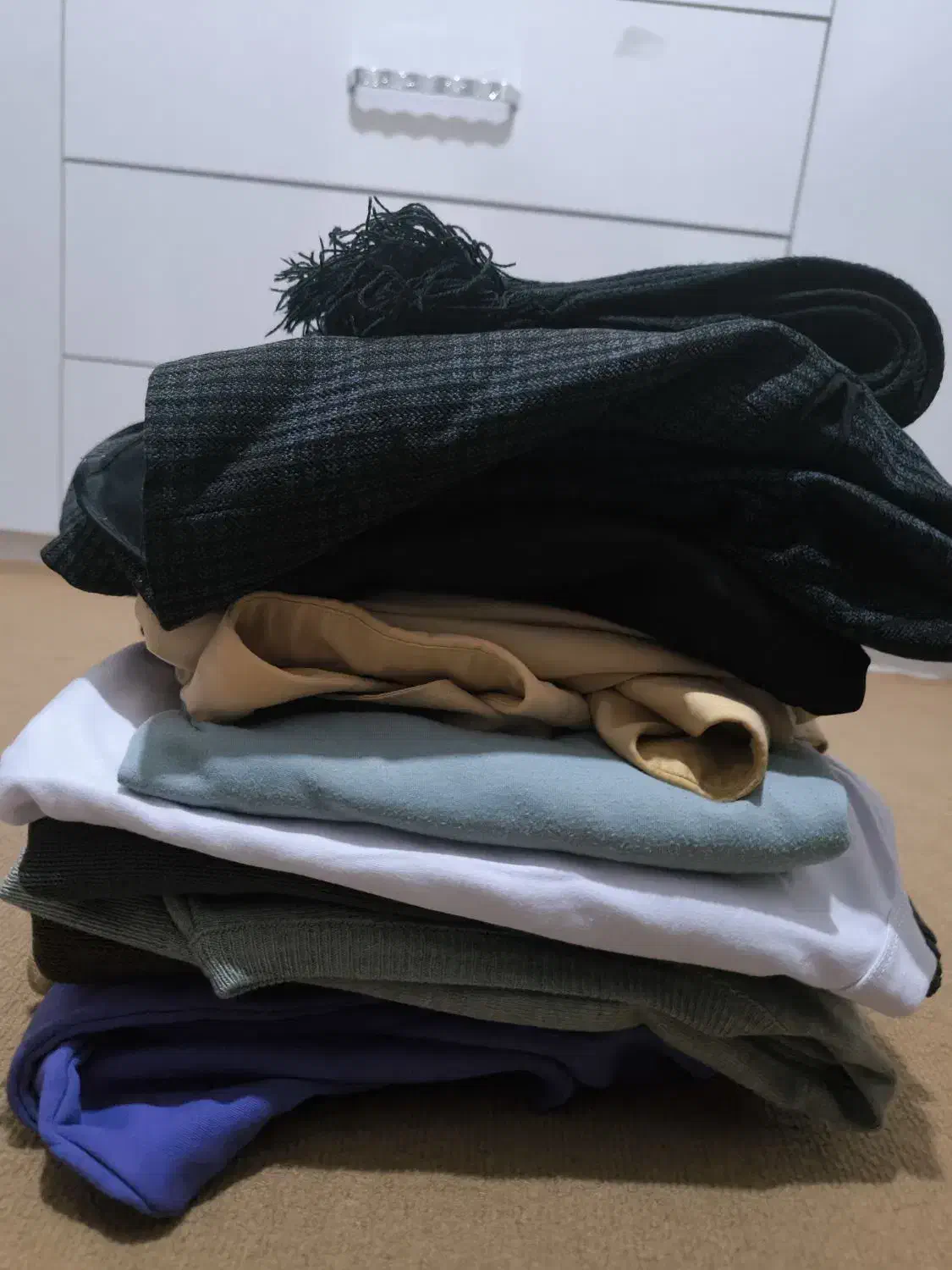 لباس درحد نو|لباس|ایثار, |دیوار