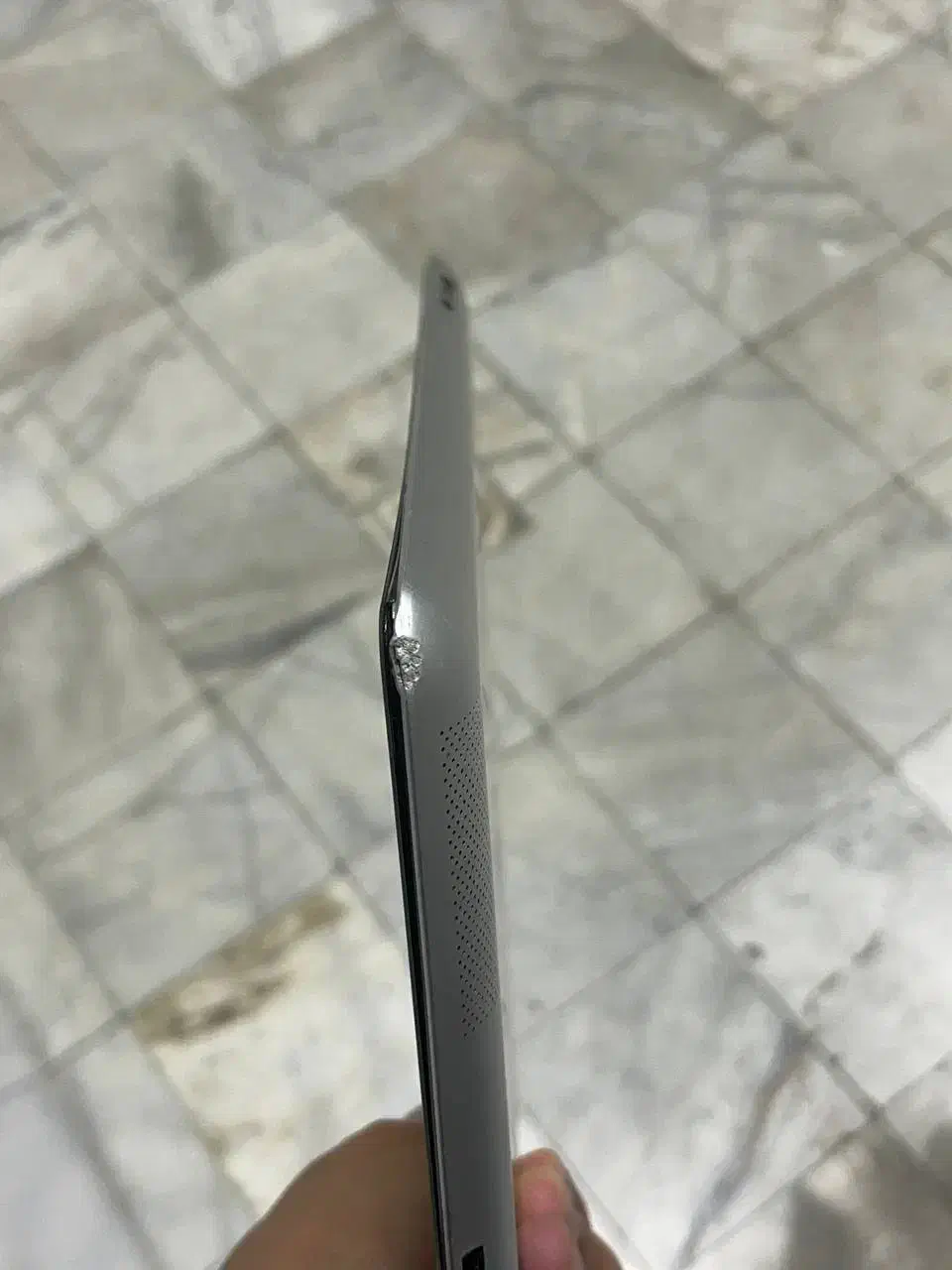 ipad 2 3g|تبلت|قم, چهل درخت‎|دیوار