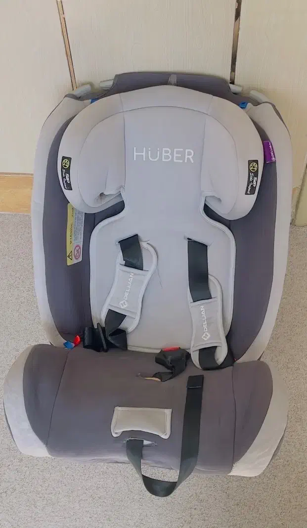 صندلی ماشین مارک دلیجان در حد نو|اسباب و اثاث بچه|فیروزآباد (فارس), |دیوار