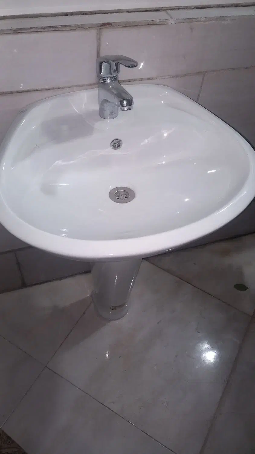 روشویی سرامیکی سالم گلسار|لوازم سرویس بهداشتی|تهران, دکتر هوشیار|دیوار