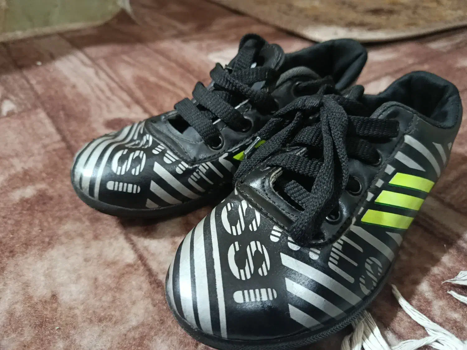 کفش ورزشی آدیداس سایز ۳۲|تجهیزات ورزشی|یاسوج, |دیوار