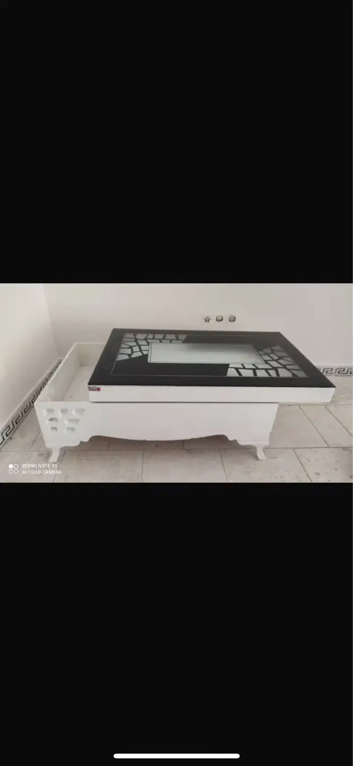 مبل ۹ نفره همراه با جلو مبلی عسلی سالم تمیز|مبلمان خانگی و میز عسلی|شهریار, کردزار|دیوار