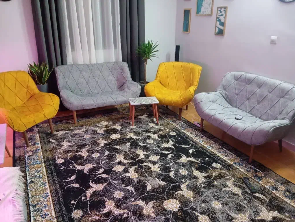 مبل چسترقایقی|مبلمان خانگی و میز عسلی|تهران, شهرک ولیعصر جنوبی|دیوار