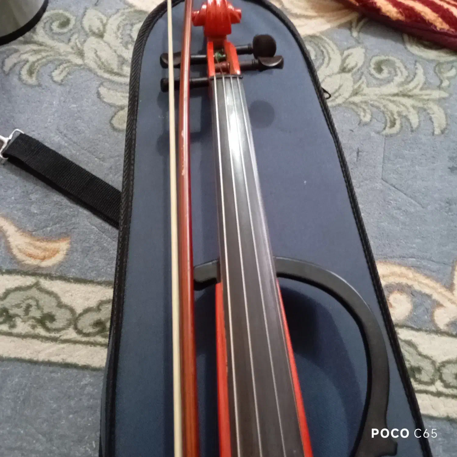 یه عدد ویالون تکنواز الکترونیک در حد|ویولن|بندرعباس, |دیوار