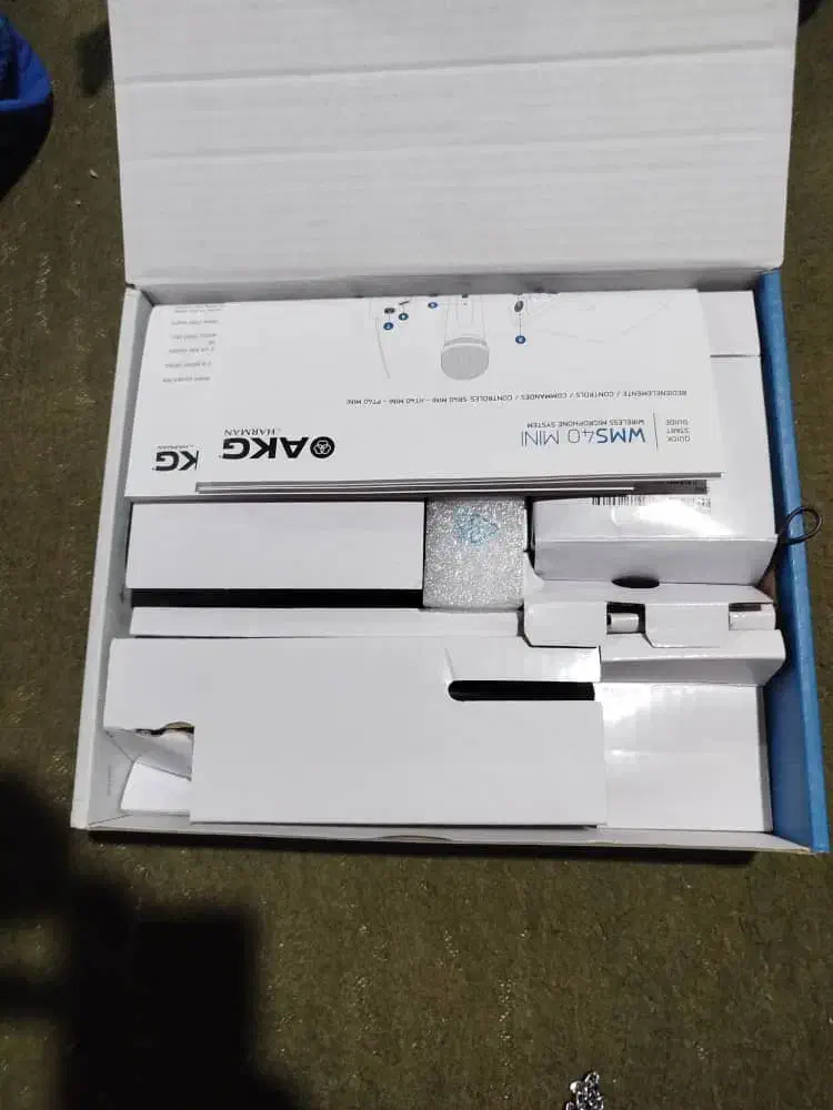 میکروفن اکاجی در حد نو|آلات موسیقی|زرین دشت (فارس), |دیوار