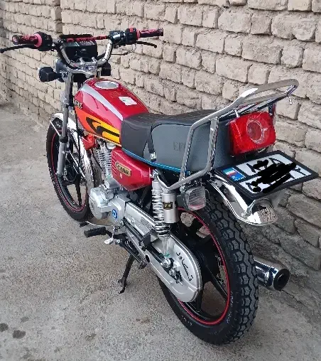 پرواز 200 مدل 402 نیمه کاربرات|موتورسیکلت|گلپایگان, |دیوار