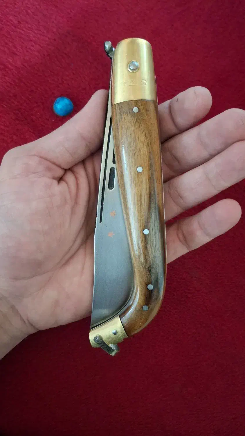 چاقو دو خال بزرگ تاشو|کلکسیون اشیاء عتیقه|اراک, |دیوار