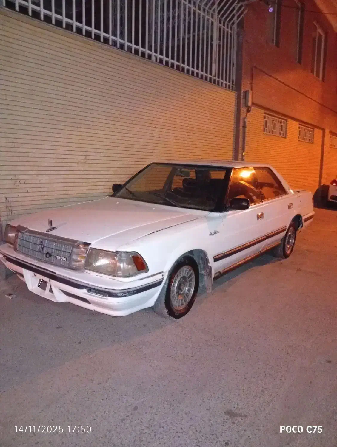 تویوتا کرون|خودرو کلاسیک|کرمان, |دیوار