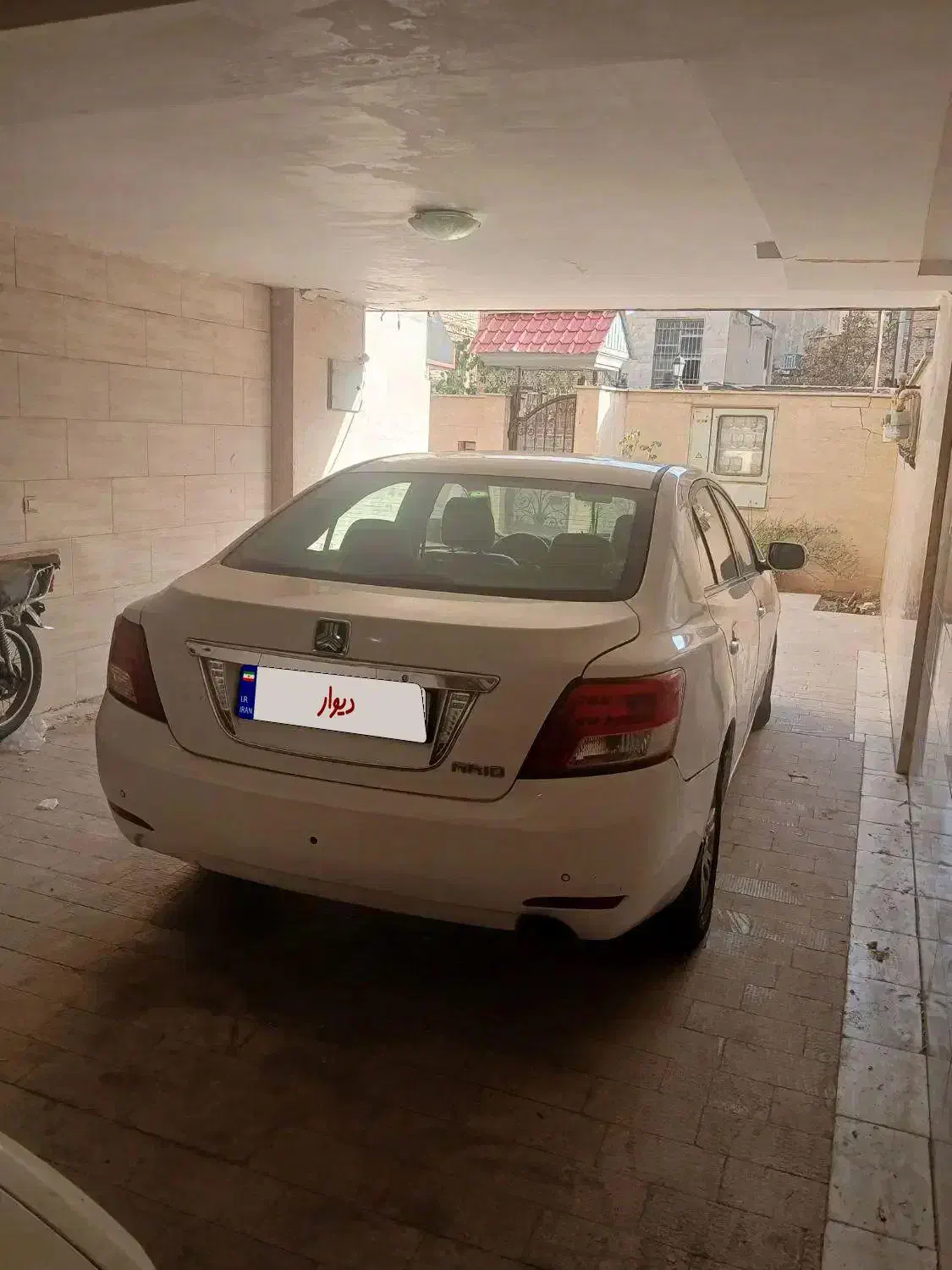 فروش آریو سفید اتومات|خودرو سواری و وانت|بومهن, |دیوار