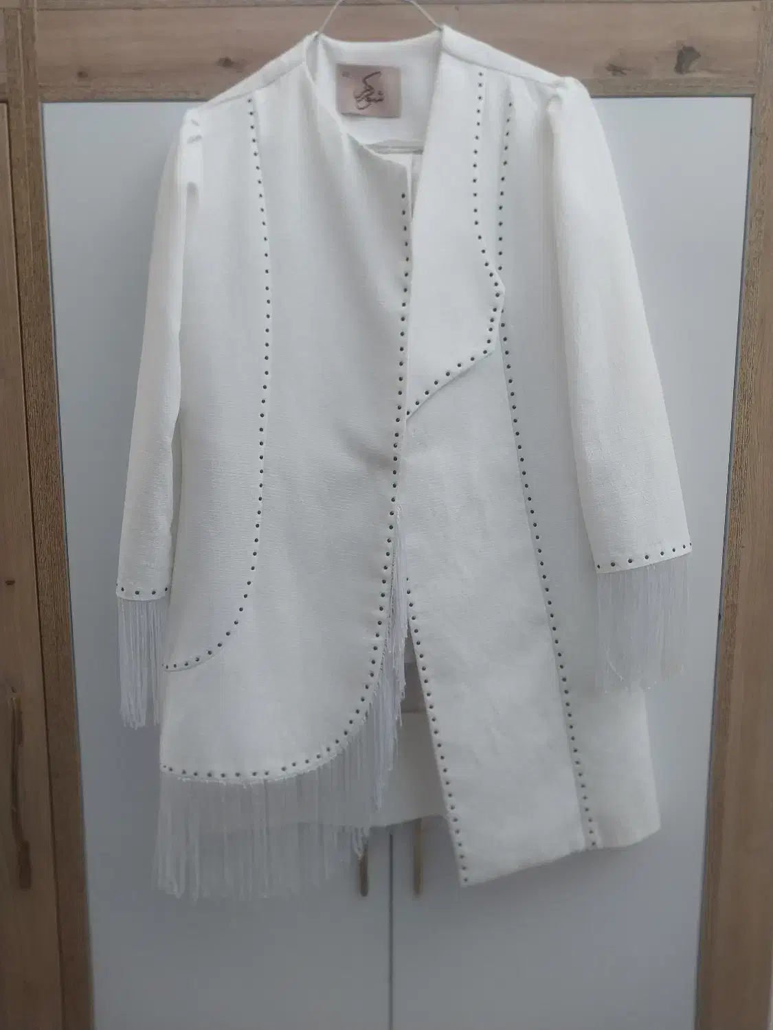 مانتو|لباس|نیشابور, ریوند|دیوار