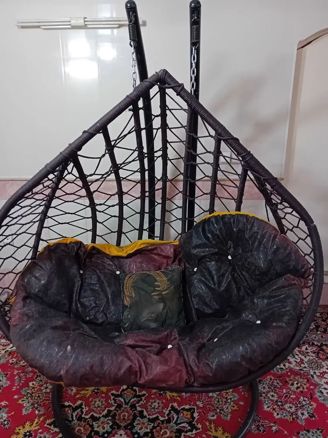 تاپ راحتی ریلکس دونفره|تخت و صندلی بچه|قم, خاکفرج|دیوار