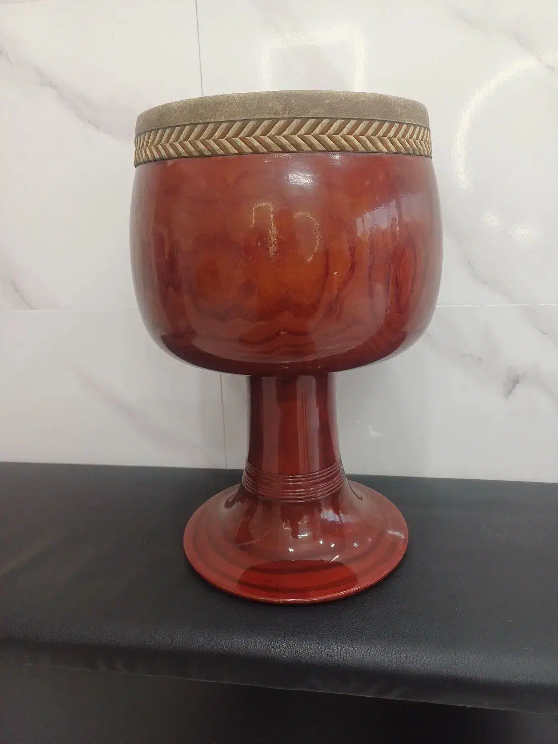 تنبک ۲مهر چوب درخت توت|سازهای سنتی|خمینیشهر, |دیوار