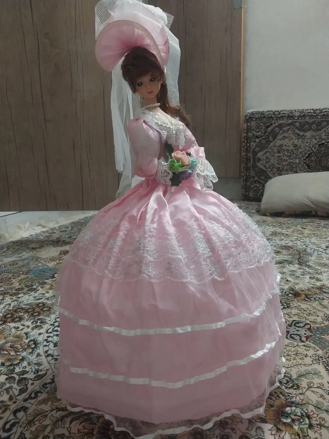 عروسک|اسباب‌‌بازی|قم, نیروگاه|دیوار