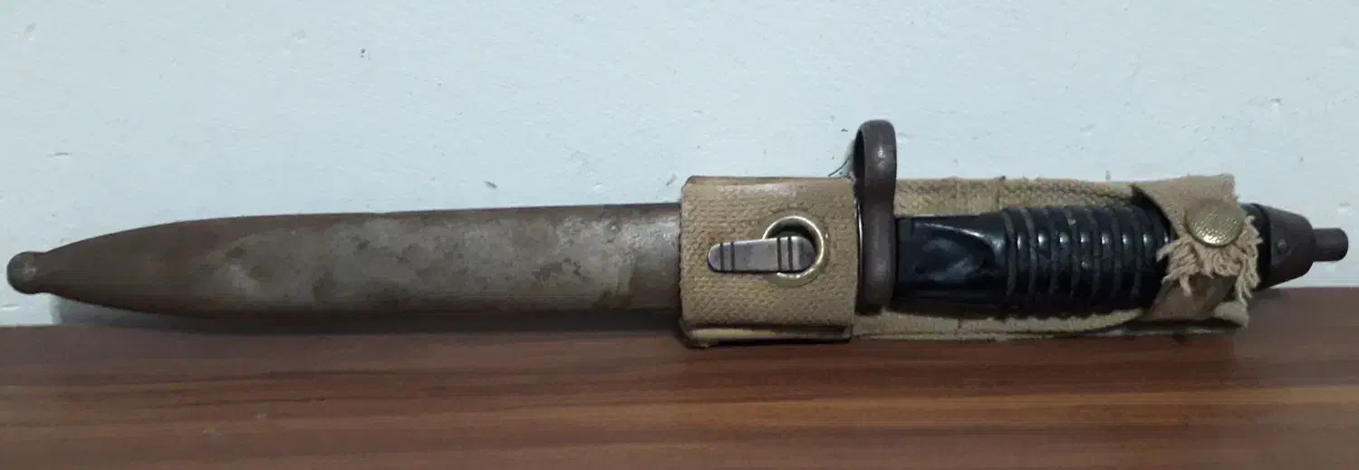 کارد سنگری|کلکسیون اشیاء عتیقه|داران, |دیوار