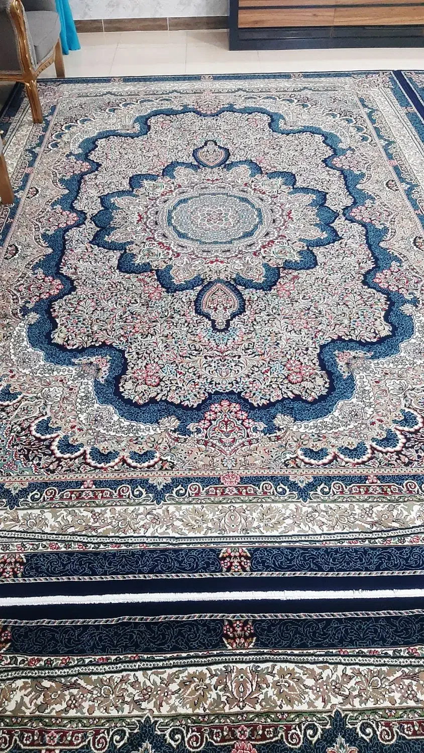 فرش ۹ متری زمرد مشهد بسیار تمیز و شیک|فرش|کرمانشاه, |دیوار