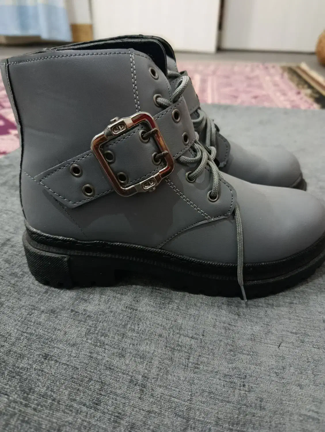 نیم بوت خاکستری|کیف، کفش، کمربند|زاهدان, |دیوار