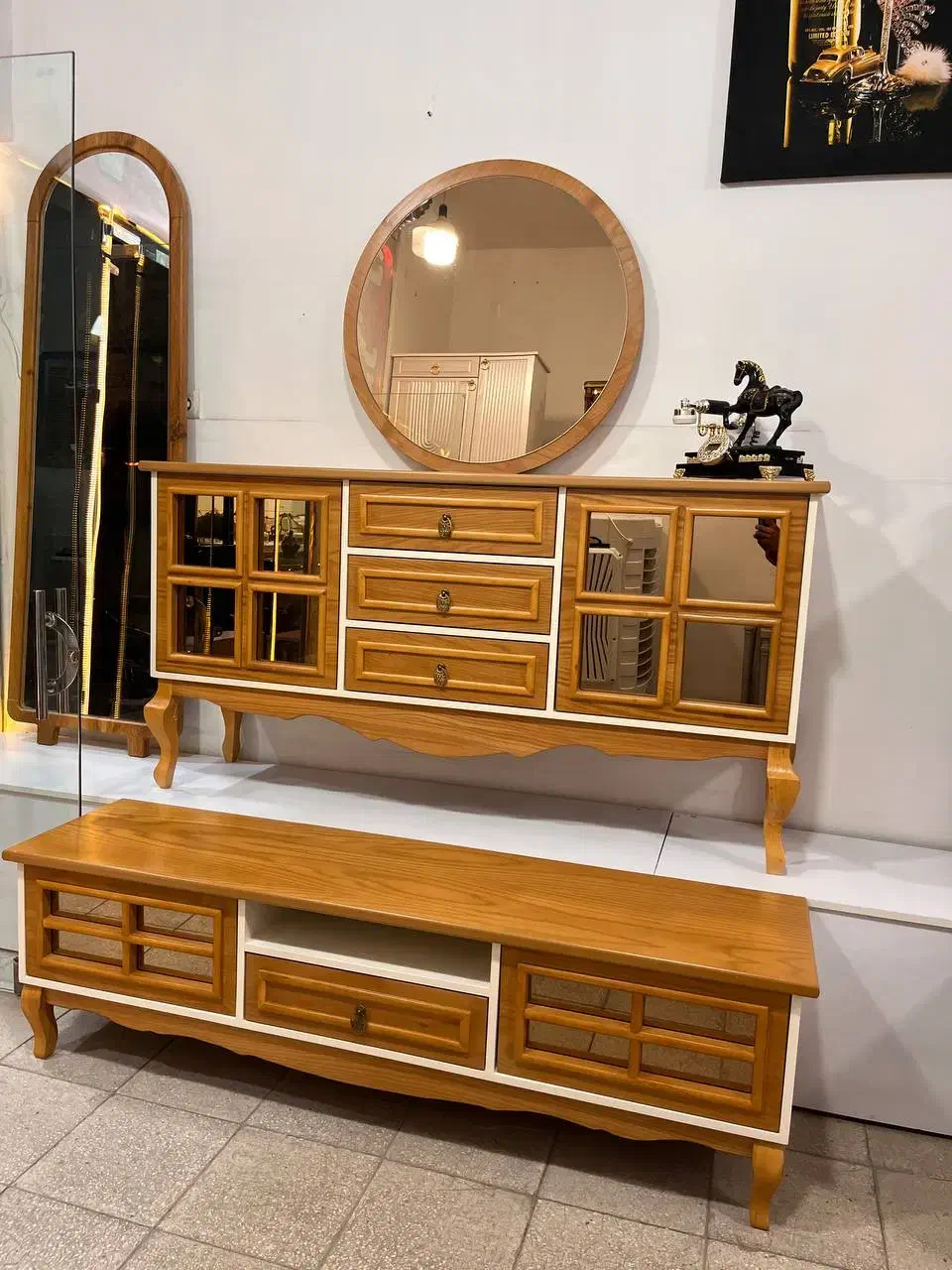 کنسول و تی وی|بوفه، ویترین، کنسول|قم, شاه ابراهیم|دیوار