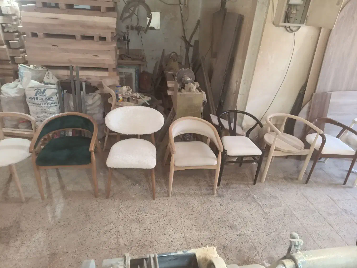 تولید کننده انواع صندلی ناهار خوری بدون واسطه|میز و صندلی غذاخوری|جاجرود, |دیوار