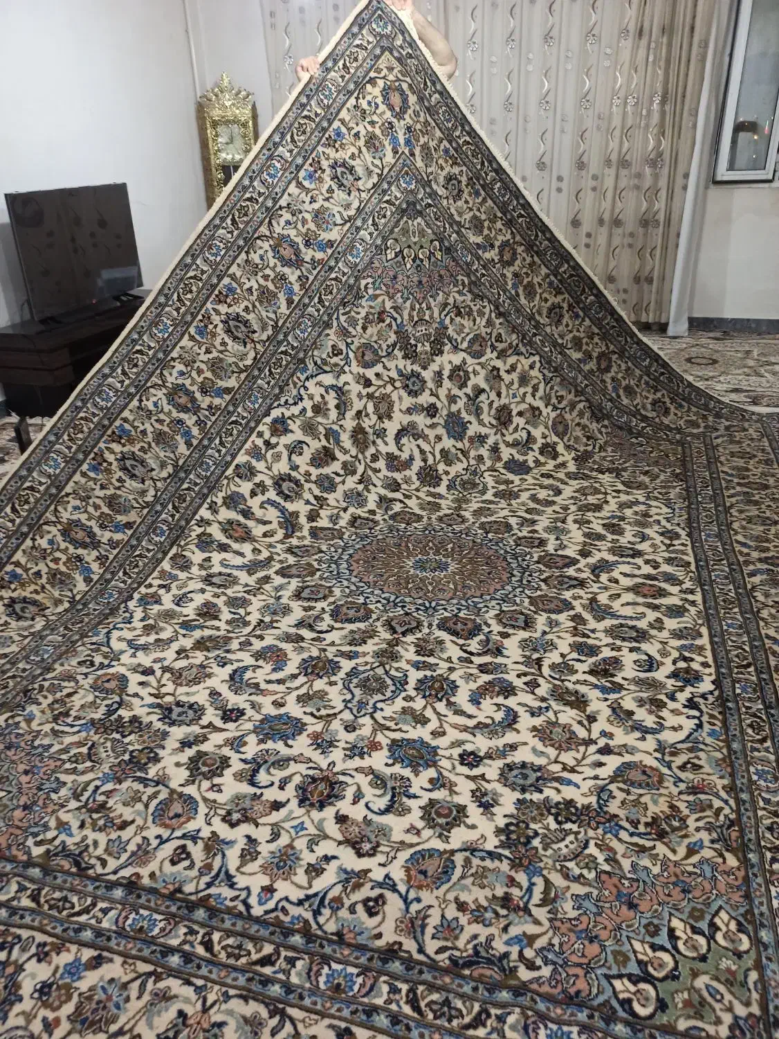 یک تخته فرش 12 متری دستبافت اردکان|فرش|تهران, ازگل|دیوار