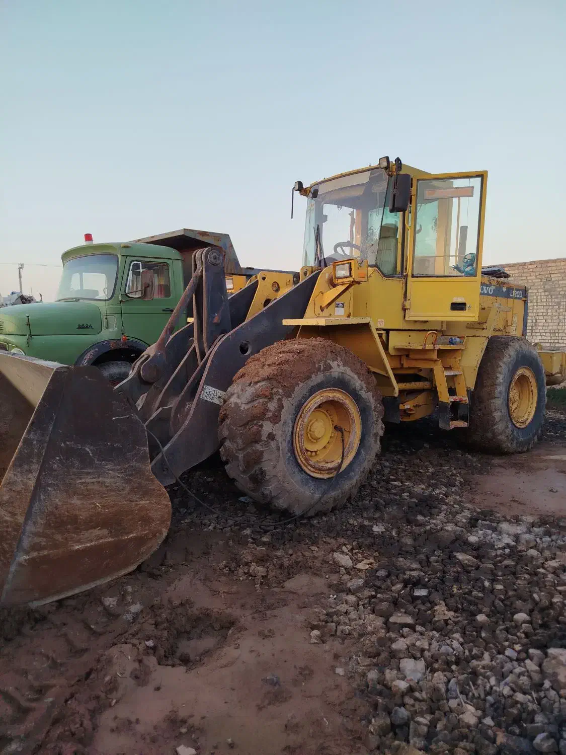 اجاره لودر وکامیون‌کمپرسی|خدمات حمل و نقل|کارون, |دیوار