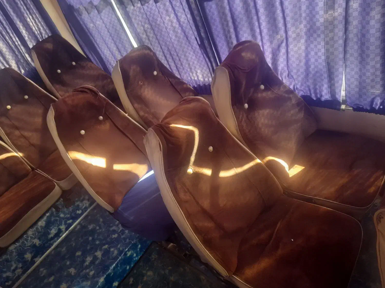 ۱۸ تا صندلی مینی بوس ایویکو a60|قطعات یدکی و لوازم جانبی|صدرا-فارس, فاز ۲|دیوار