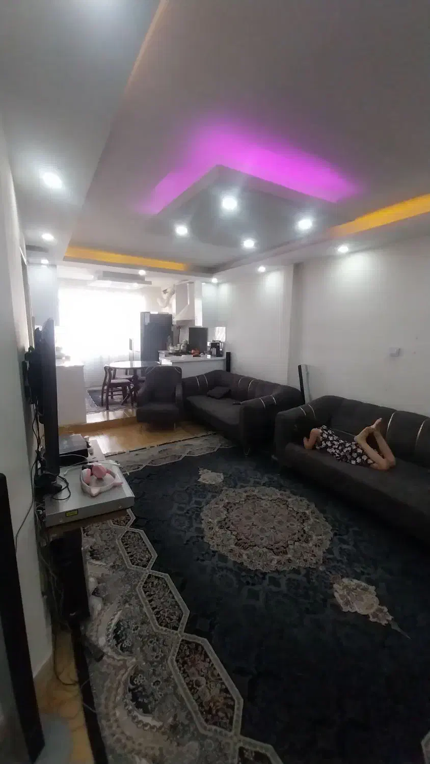 ۷۲ متری طبقه سوم بحر خیابان ۲ خواب خوش نقشه|فروش آپارتمان|ملارد, |دیوار