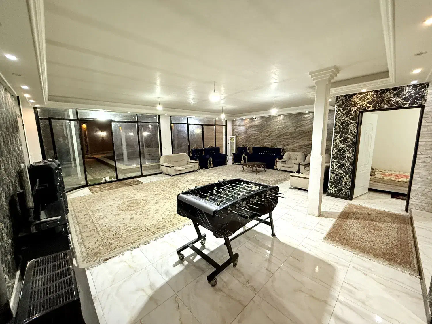 اجاره باغ ویلا ماهدشت استخر آب گرم سر پوشیده|اجارهٔ کوتاهمدت ویلا و باغ|ماهدشت, |دیوار