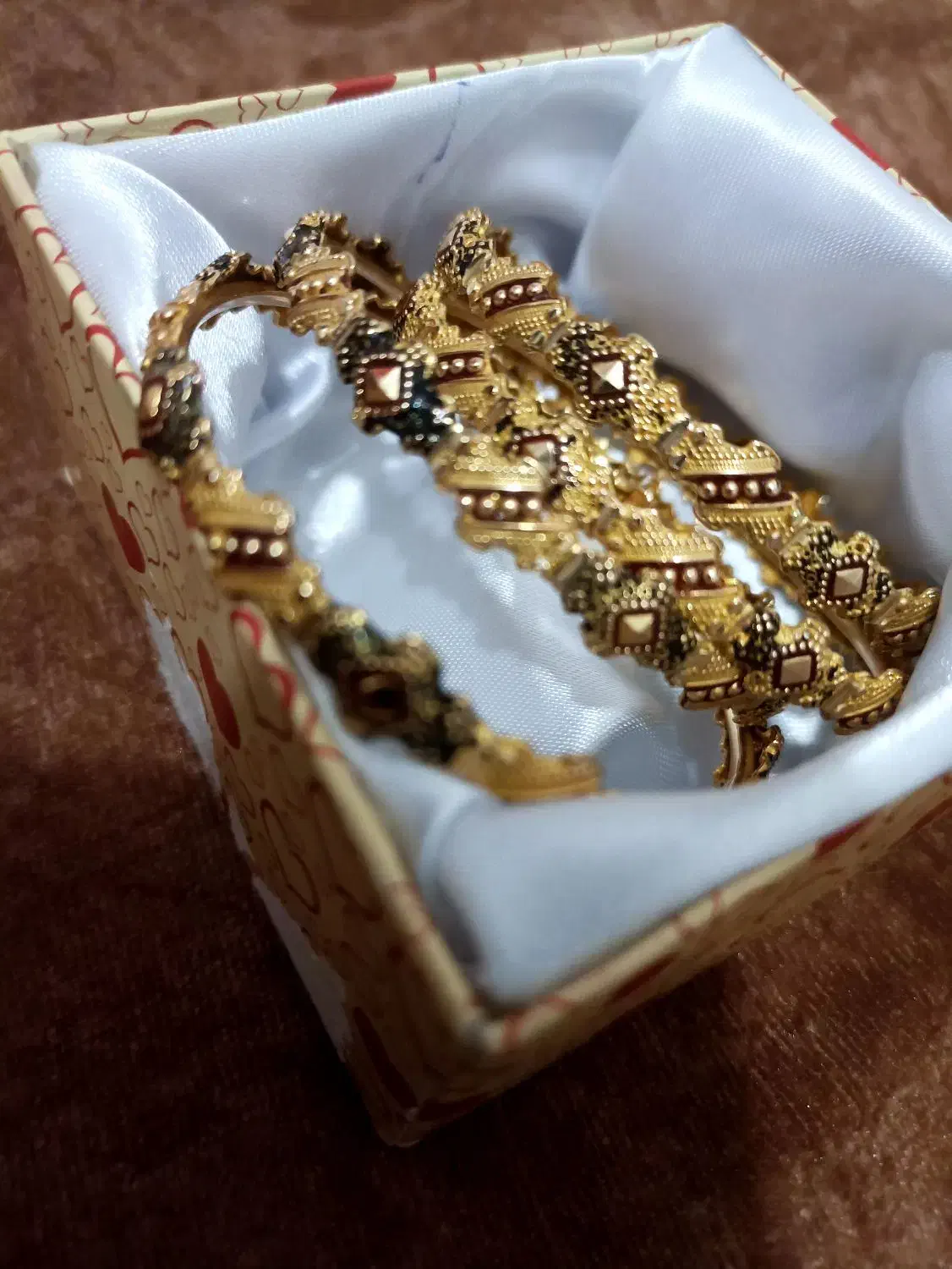 النگو کشمیری|جواهرات|نجف‌آباد, شهدای غربی|دیوار