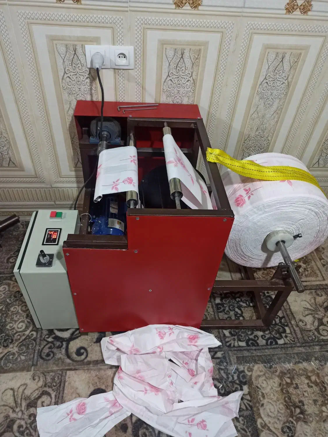 دستگاه تولید سفره یک بار مصرف وکیسه زباله و فریزر|ماشین‌آلات صنعتی|بیکاه, |دیوار