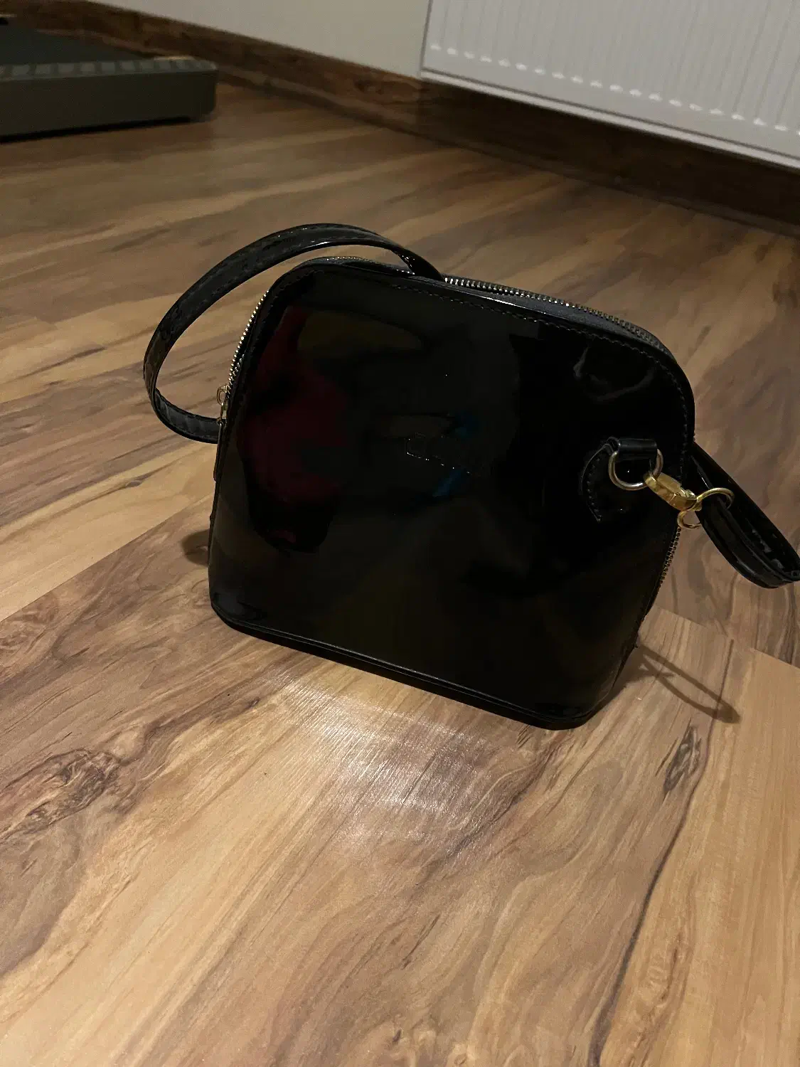 یک سری کیف کفش کتونی توضیحات مطالعه شود|کیف، کفش، کمربند|کرج, فاز ۱ مهرشهر|دیوار