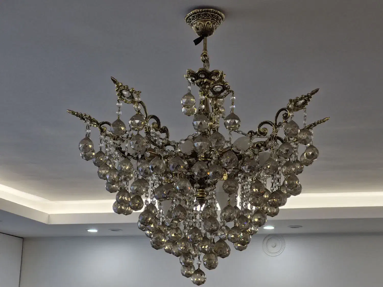 لوستر کریستال|لوستر و چراغ آویز|اصفهان, خواجو|دیوار