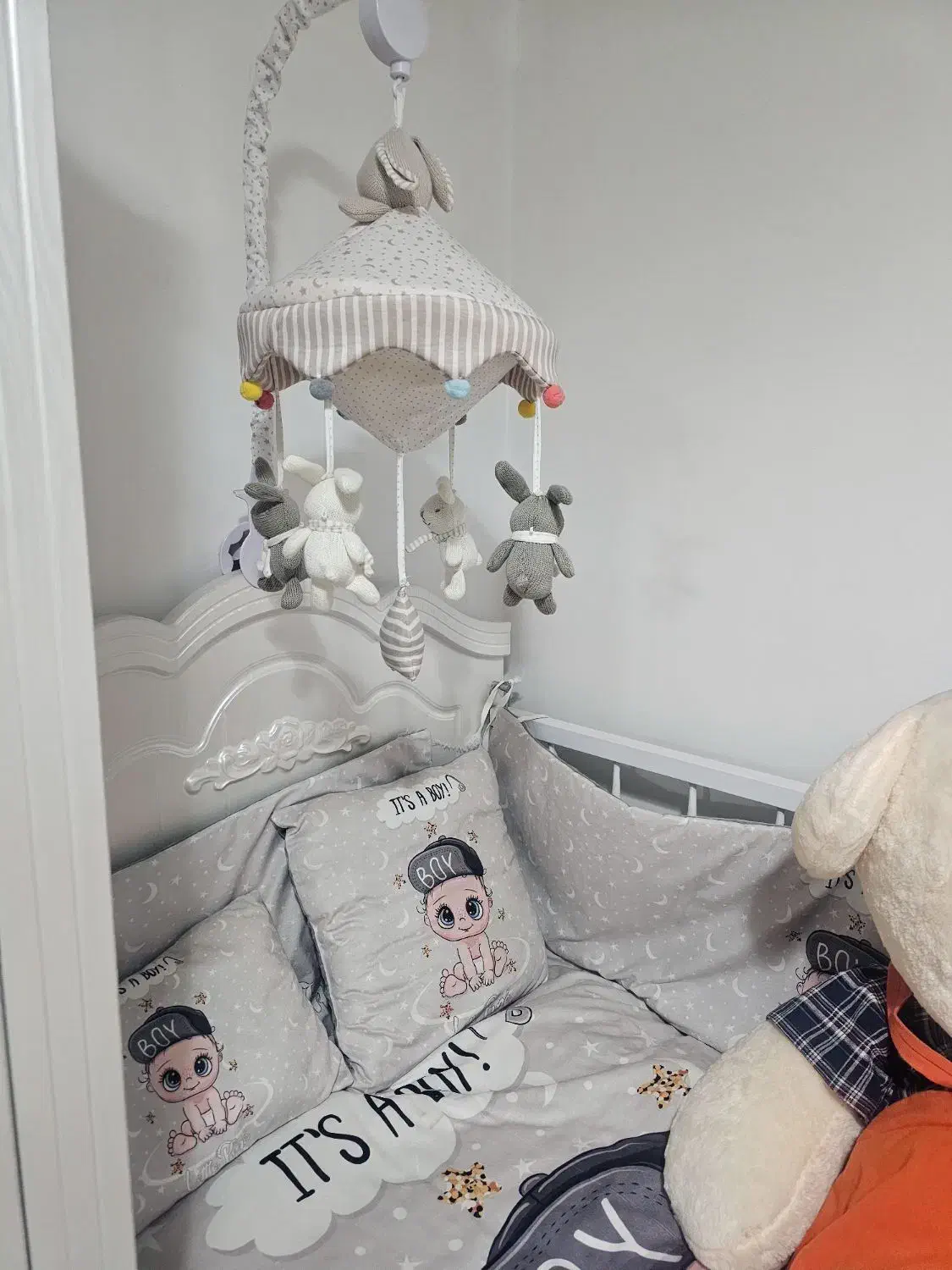 تخت و کمد کودک و نوجوان باتشک وروتختی و آویز تخت|تخت و صندلی بچه|نظرآباد, شهرک سید جمال الدین|دیوار