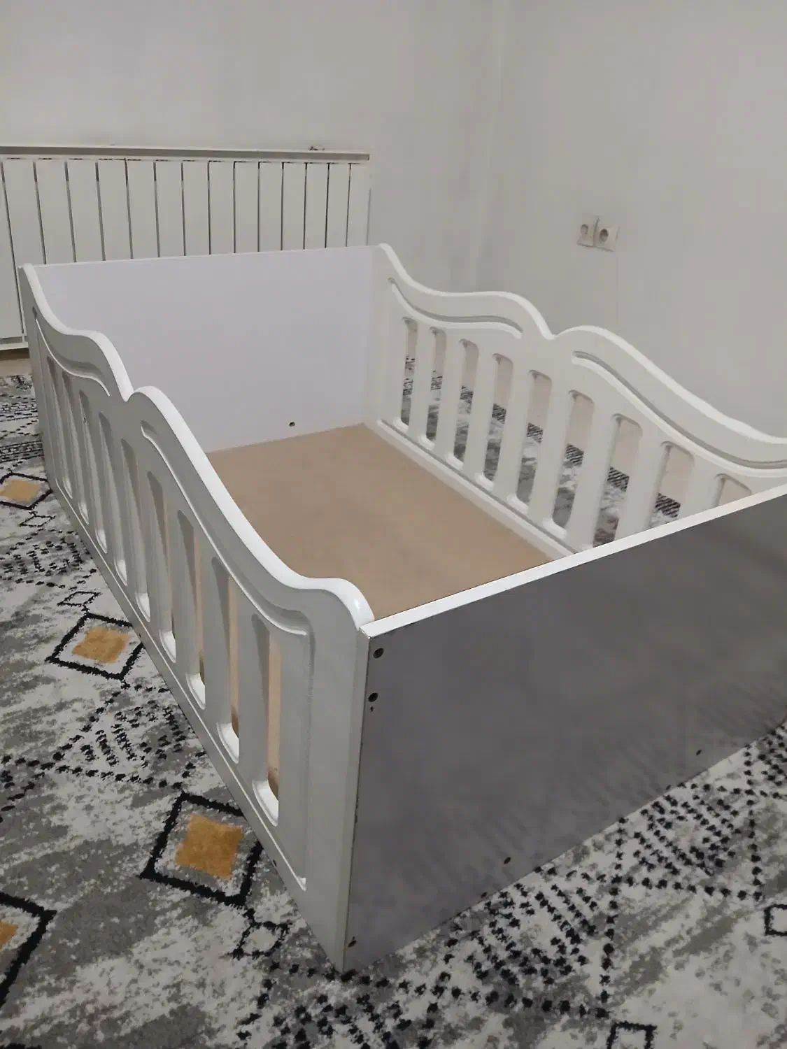 گهواره کودک|تخت و صندلی بچه|بجنورد, |دیوار