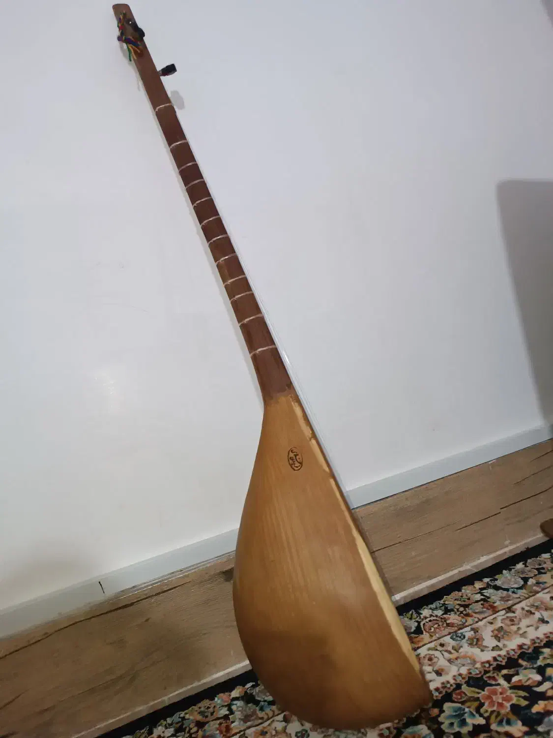 دوتار|سازهای سنتی|شیروان (خراسان), |دیوار